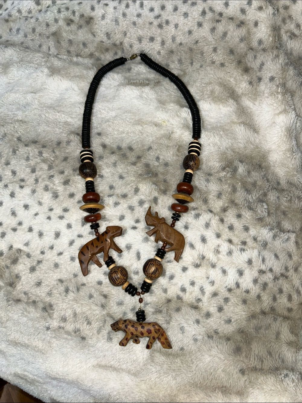 Handcrafted Vintage Wooden Animal Pendant Necklace - Women Jewelry EUC